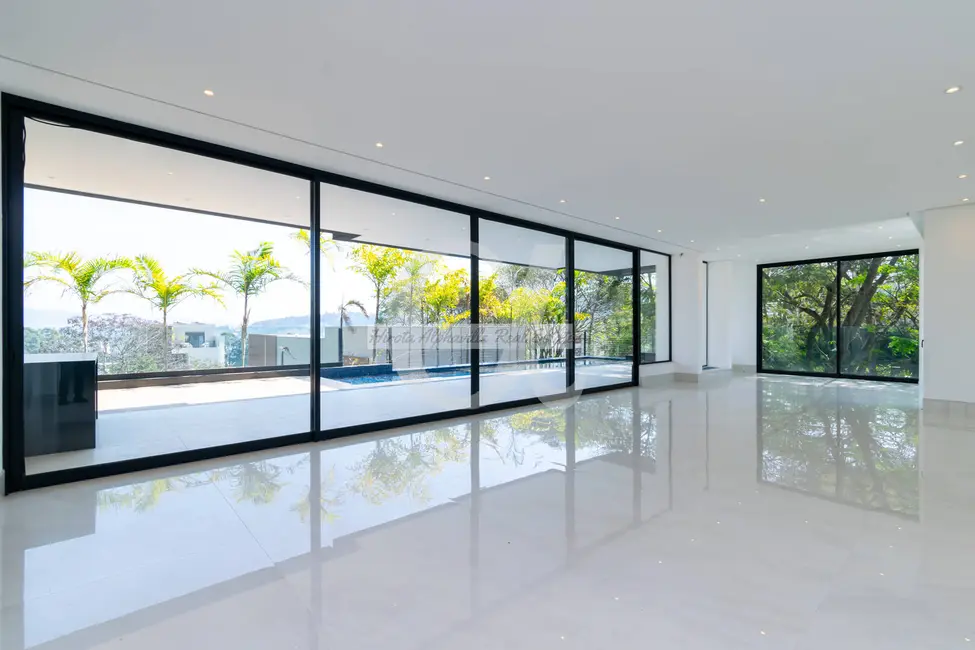 Casa com 4 quartos à venda, 665m2 em Tamboré, Santana De Parnaiba - SP - imagem 4 Foto 4 de Casa com 4 quartos à venda, 665m2 em Tamboré, Santana De Parnaiba - SP