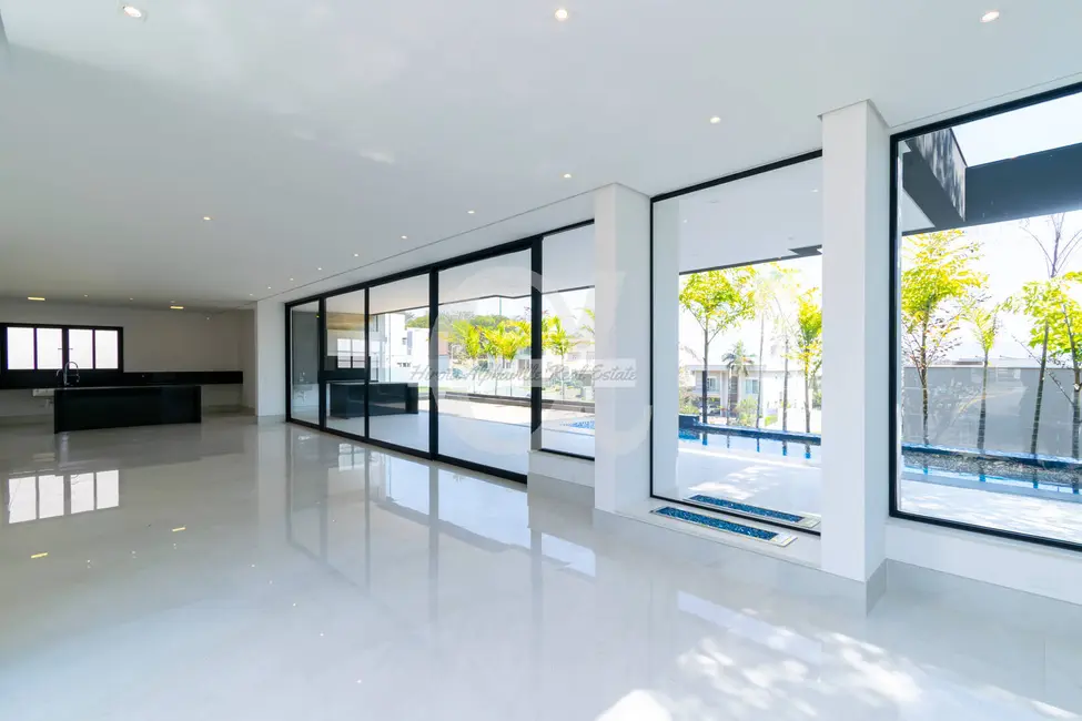 Casa com 4 quartos à venda, 665m2 em Tamboré, Santana De Parnaiba - SP - imagem 1 Foto 1 de Casa com 4 quartos à venda, 665m2 em Tamboré, Santana De Parnaiba - SP