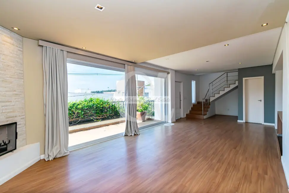 Casa com 3 quartos à venda, 245m2 em Alphaville, Santana De Parnaiba - SP - imagem 8 Foto 8 de Casa com 3 quartos à venda, 245m2 em Alphaville, Santana De Parnaiba - SP