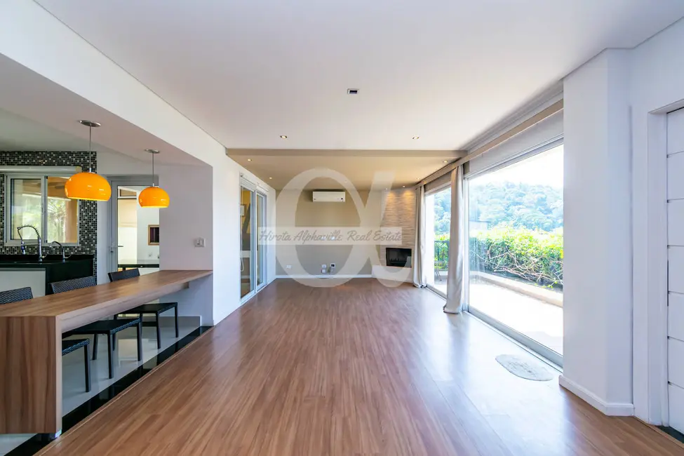 Casa com 3 quartos à venda, 245m2 em Alphaville, Santana De Parnaiba - SP - imagem 6 Foto 6 de Casa com 3 quartos à venda, 245m2 em Alphaville, Santana De Parnaiba - SP