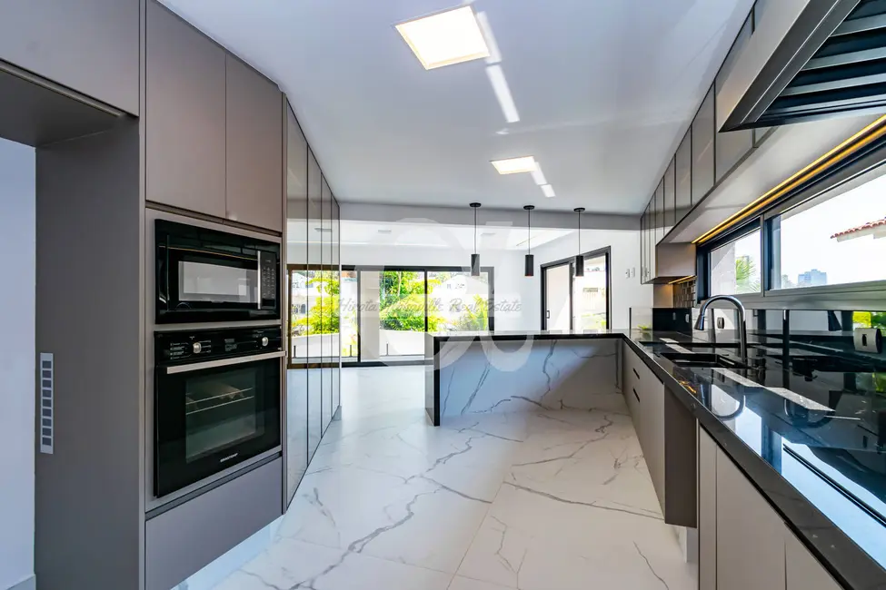 Foto 9 de Casa com 4 quartos à venda, 640m2 em Alphaville Residencial Um, Barueri - SP