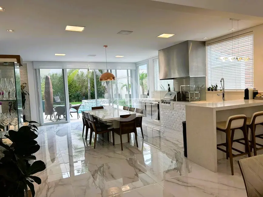 Foto 4 de Casa com 5 quartos à venda, 748m2 em Alphaville Residencial Um, Barueri - SP