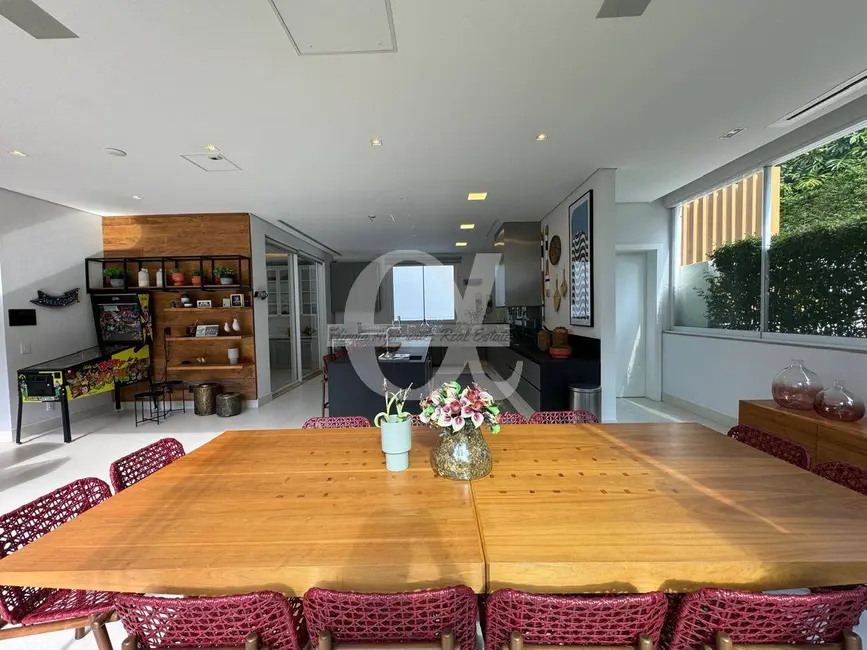 Foto 3 de Casa com 5 quartos à venda, 1160m2 em Alphaville Residencial Um, Barueri - SP