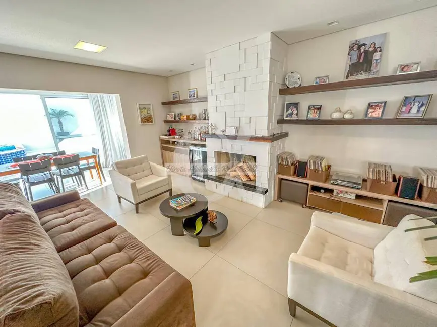 Foto 2 de Casa com 4 quartos à venda, 350m2 em Alphaville Residencial Um, Barueri - SP