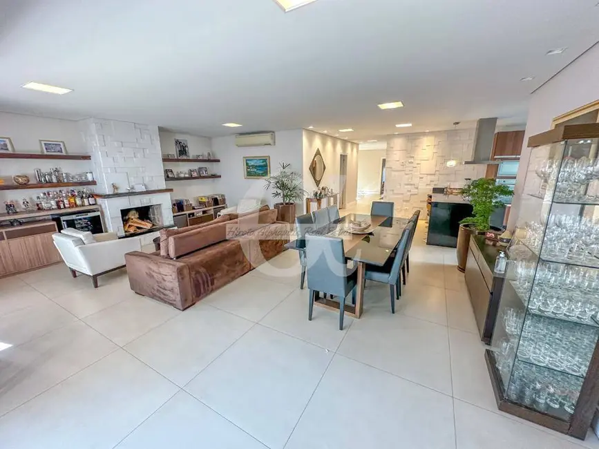 Foto 5 de Casa com 4 quartos à venda, 350m2 em Alphaville Residencial Um, Barueri - SP