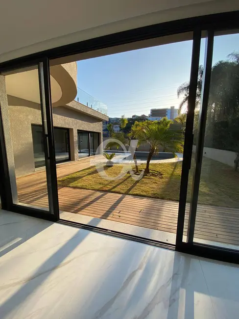 Casa com 5 quartos à venda, 750m2 em Tamboré, Santana De Parnaiba - SP - imagem 3 Foto 3 de Casa com 5 quartos à venda, 750m2 em Tamboré, Santana De Parnaiba - SP
