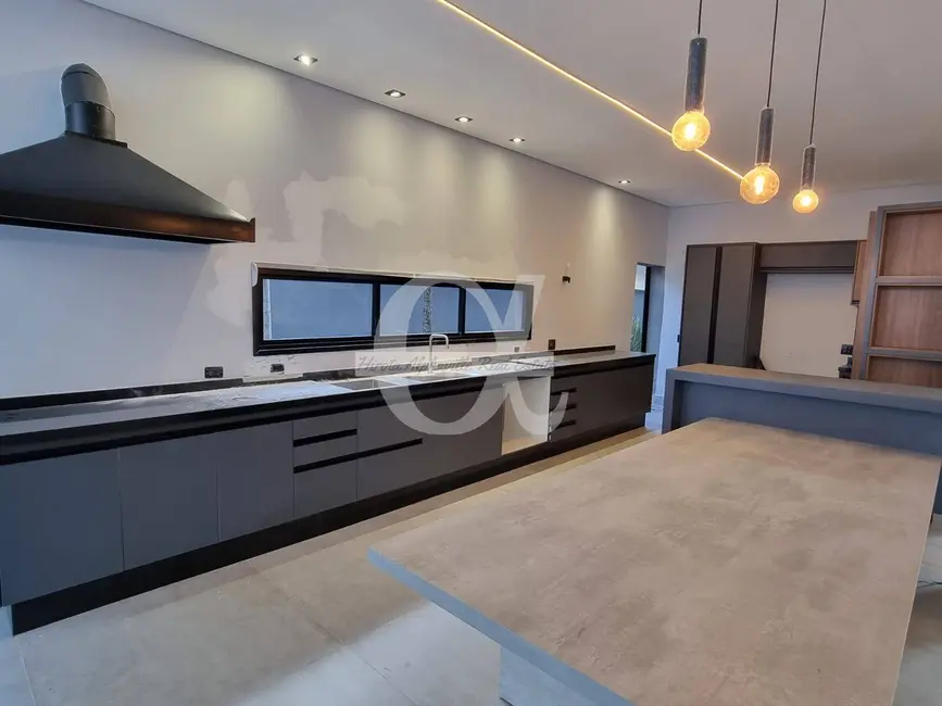 Casa com 4 quartos à venda e para alugar, 330m2 em Alphaville, Santana De Parnaiba - SP - imagem 8 Foto 8 de Casa com 4 quartos à venda e para alugar, 330m2 em Alphaville, Santana De Parnaiba - SP