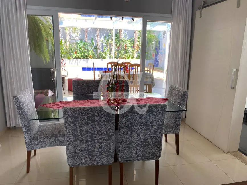 Casa com 4 quartos à venda, 250m2 em Alphaville, Santana De Parnaiba - SP - imagem 3 Foto 3 de Casa com 4 quartos à venda, 250m2 em Alphaville, Santana De Parnaiba - SP