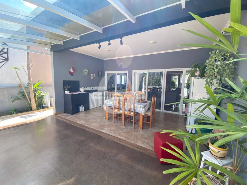 Casa com 4 quartos à venda, 250m2 em Alphaville, Santana De Parnaiba - SP - imagem 7 Foto 7 de Casa com 4 quartos à venda, 250m2 em Alphaville, Santana De Parnaiba - SP