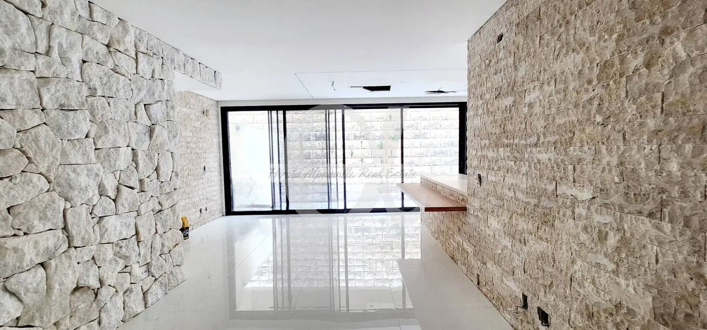 Foto 2 de Casa com 2 quartos à venda, 152m2 em Tanquinho, Santana De Parnaiba - SP