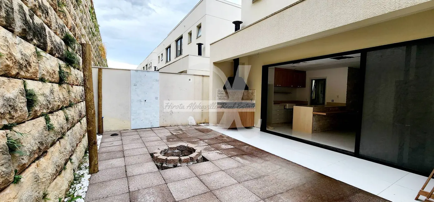 Foto 3 de Casa com 2 quartos à venda, 152m2 em Tanquinho, Santana De Parnaiba - SP