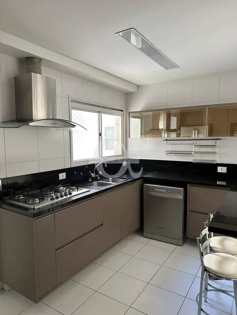 Apartamento com 3 quartos para alugar, 235m2 em Barueri - SP - imagem 7 Foto 7 de Apartamento com 3 quartos para alugar, 235m2 em Barueri - SP