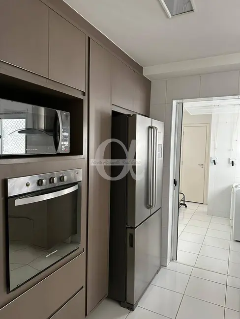 Apartamento com 3 quartos para alugar, 235m2 em Barueri - SP - imagem 8 Foto 8 de Apartamento com 3 quartos para alugar, 235m2 em Barueri - SP