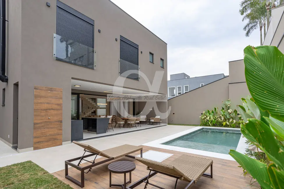 Foto 1 de Casa com 4 quartos à venda, 370m2 em Alphaville, Santana De Parnaiba - SP