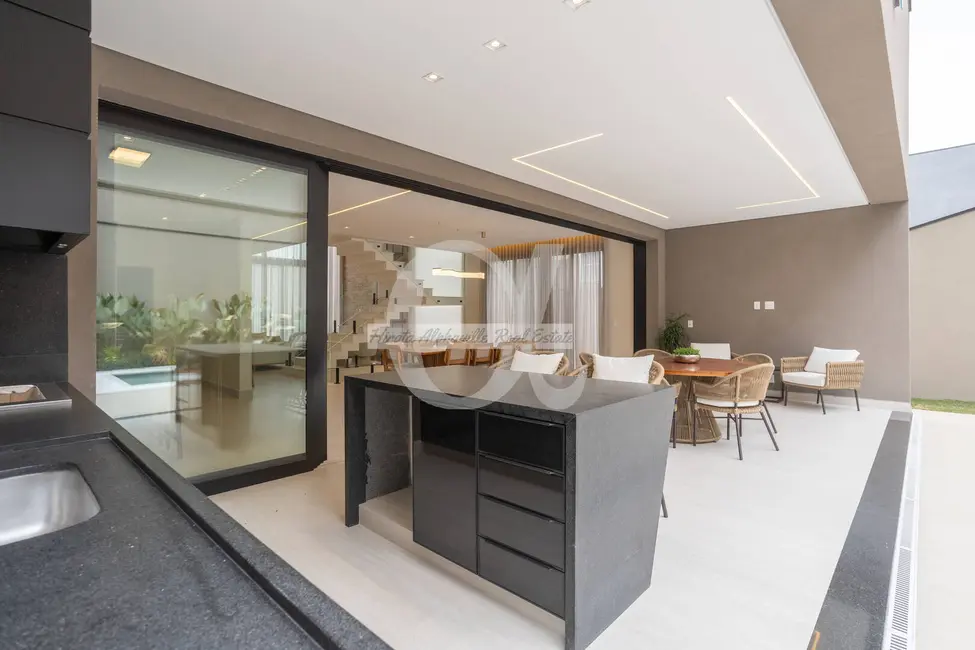 Foto 9 de Casa com 4 quartos à venda, 370m2 em Alphaville, Santana De Parnaiba - SP