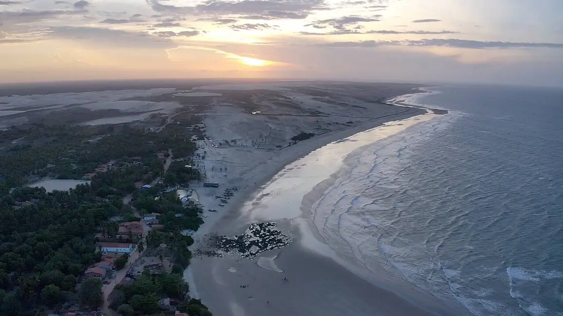 Foto 3 de Terreno / Lote à venda, 3000m2 em Barroquinha - CE