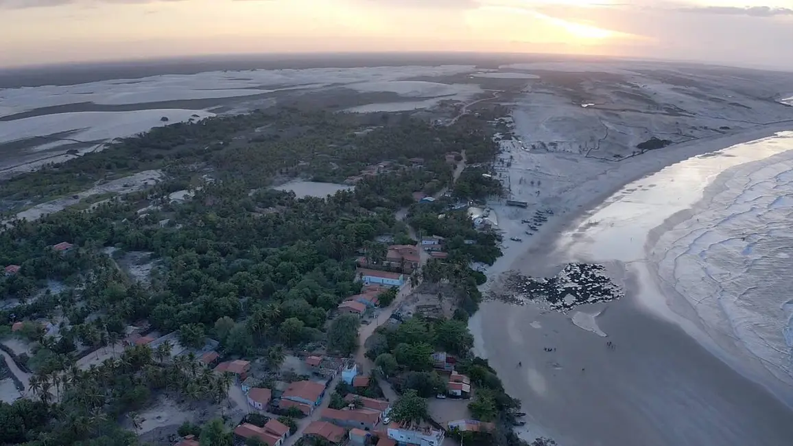 Foto 6 de Terreno / Lote à venda, 10000m2 em Barroquinha - CE