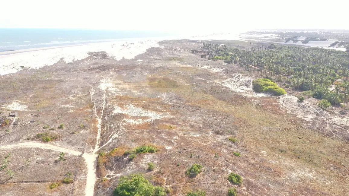 Foto 1 de Terreno / Lote à venda, 6000m2 em Barroquinha - CE