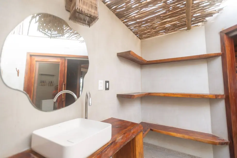 Foto 5 de Pousada com 4 quartos à venda, 352m2 em Amontada - CE