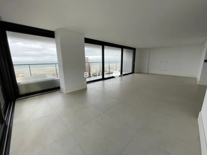 Apartamento com 4 quartos à venda, 215m2 em Torres - RS - imagem 6 Foto 6 de Apartamento com 4 quartos à venda, 215m2 em Torres - RS