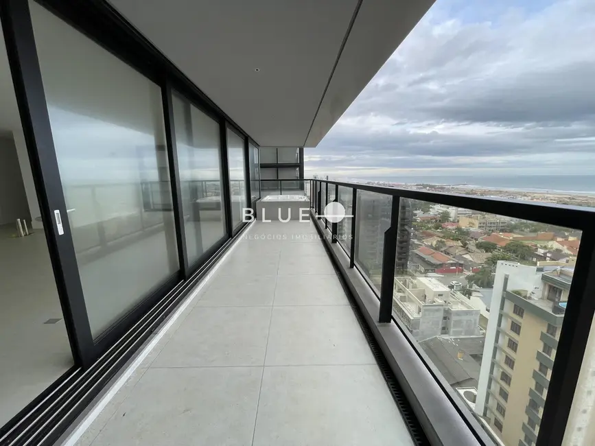 Apartamento com 4 quartos à venda, 215m2 em Torres - RS - imagem 1 Foto 1 de Apartamento com 4 quartos à venda, 215m2 em Torres - RS