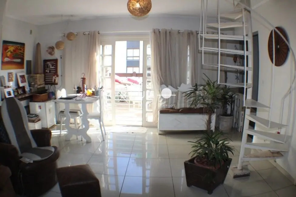 Foto 2 de Cobertura com 4 quartos à venda, 240m2 em Torres - RS