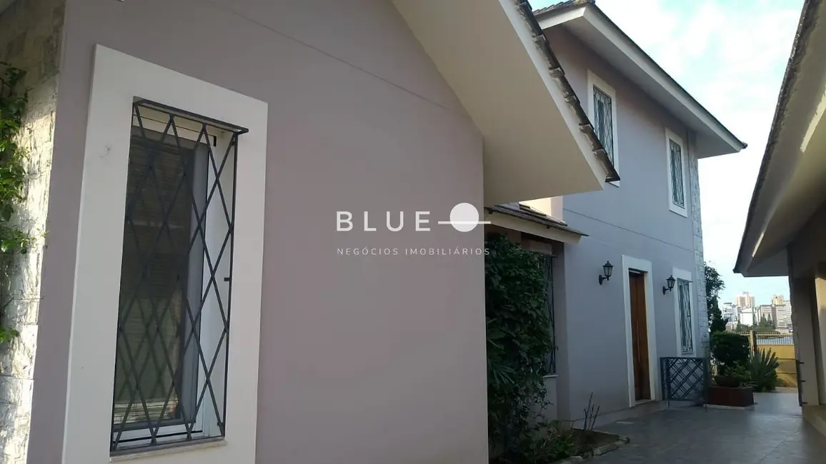 Casa com 3 quartos à venda, 243m2 em Centro, Torres - RS - imagem 5 Foto 5 de Casa com 3 quartos à venda, 243m2 em Centro, Torres - RS