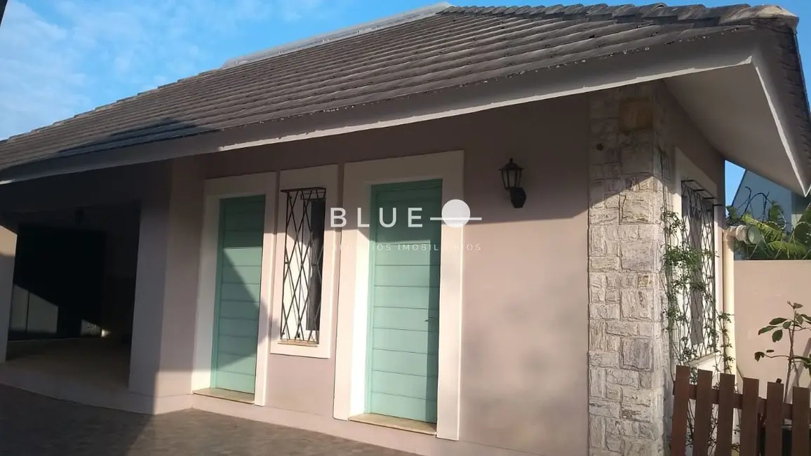 Casa com 3 quartos à venda, 243m2 em Centro, Torres - RS - imagem 8 Foto 8 de Casa com 3 quartos à venda, 243m2 em Centro, Torres - RS