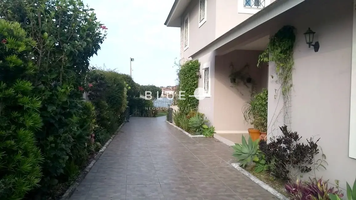 Casa com 3 quartos à venda, 243m2 em Centro, Torres - RS - imagem 6 Foto 6 de Casa com 3 quartos à venda, 243m2 em Centro, Torres - RS