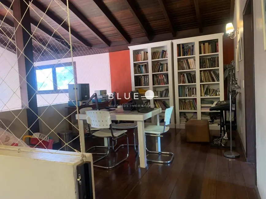 Foto 4 de Casa com 4 quartos à venda, 317m2 em Torres - RS