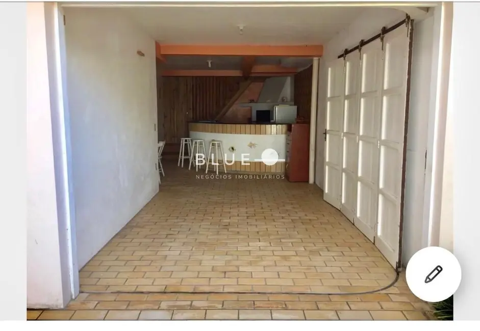 Casa com 4 quartos à venda, 318m2 em Torres - RS - imagem 8 Foto 8 de Casa com 4 quartos à venda, 318m2 em Torres - RS