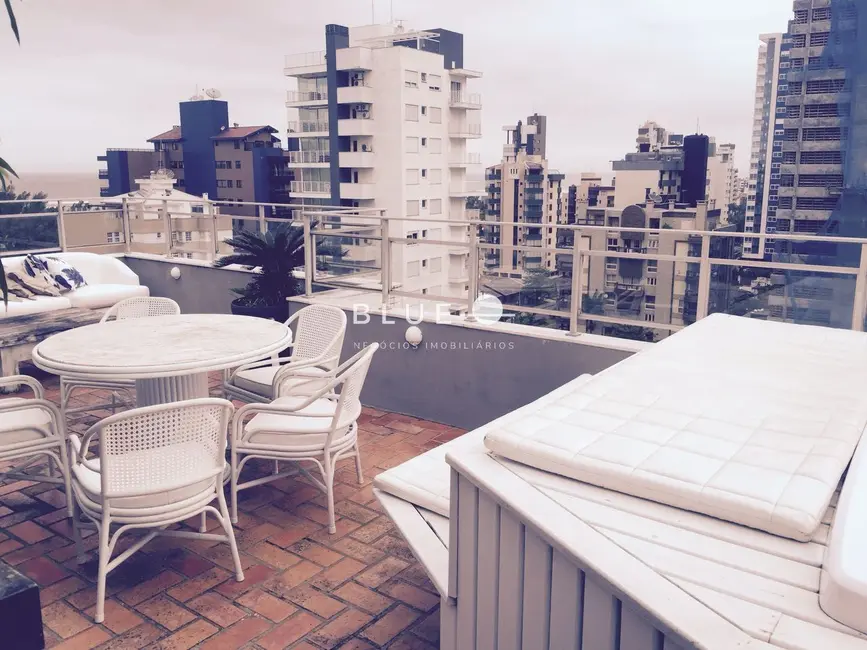 Foto 9 de Cobertura com 4 quartos à venda, 275m2 em Torres - RS