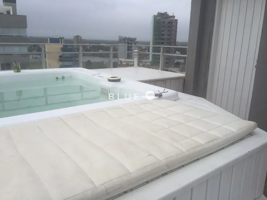 Foto 8 de Cobertura com 4 quartos à venda, 275m2 em Torres - RS