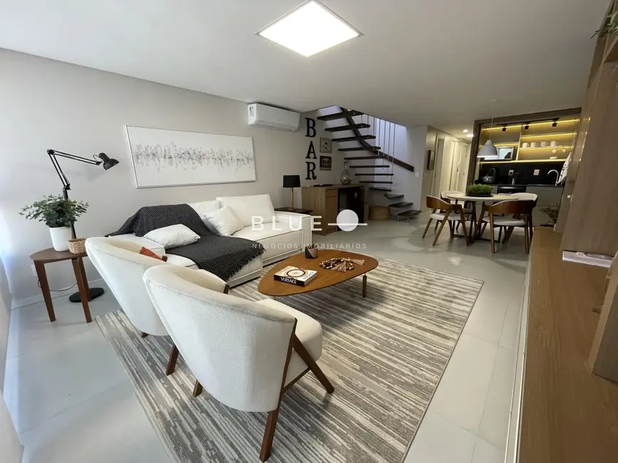 Cobertura com 3 quartos à venda, 224m2 em Torres - RS - imagem 4 Foto 4 de Cobertura com 3 quartos à venda, 224m2 em Torres - RS