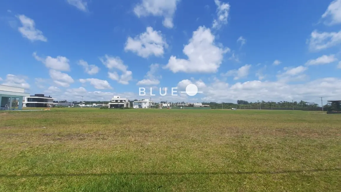 Foto 2 de Terreno / Lote à venda, 420m2 em Torres - RS