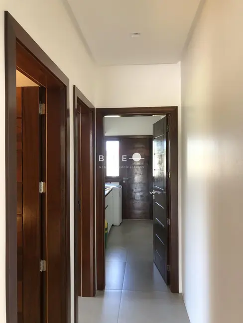 Casa de Condomínio com 4 quartos à venda, 300m2 em Torres - RS - imagem 9 Foto 9 de Casa de Condomínio com 4 quartos à venda, 300m2 em Torres - RS