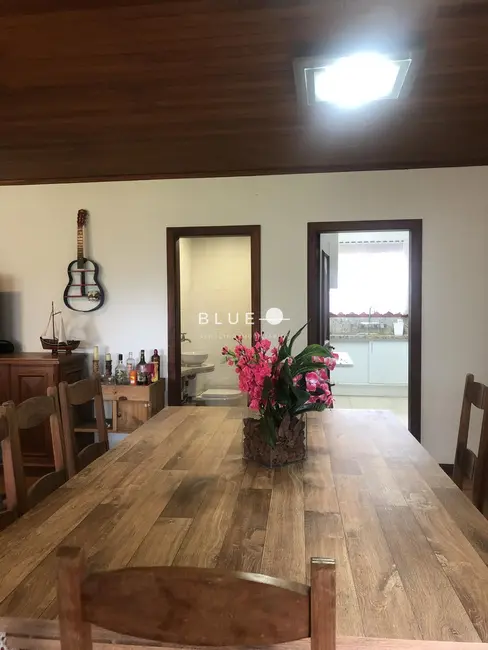 Apartamento com 3 quartos à venda, 230m2 em Torres - RS - imagem 6 Foto 6 de Apartamento com 3 quartos à venda, 230m2 em Torres - RS