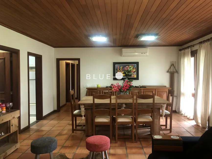 Apartamento com 3 quartos à venda, 230m2 em Torres - RS - imagem 4 Foto 4 de Apartamento com 3 quartos à venda, 230m2 em Torres - RS