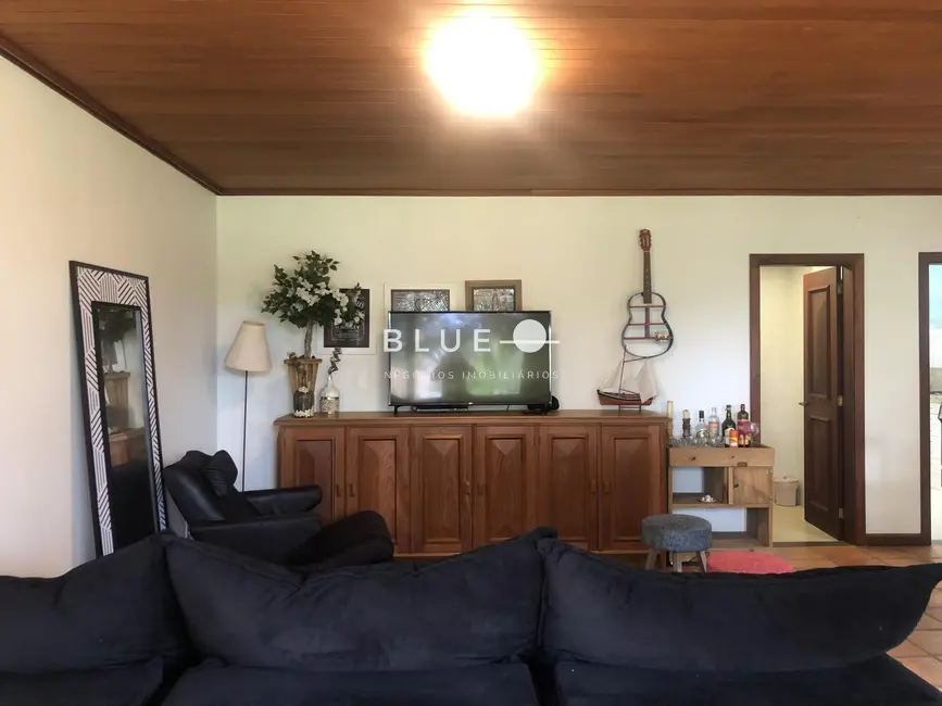 Apartamento com 3 quartos à venda, 230m2 em Torres - RS - imagem 5 Foto 5 de Apartamento com 3 quartos à venda, 230m2 em Torres - RS