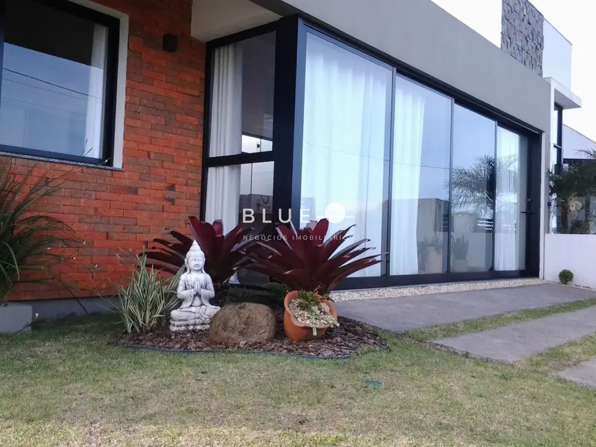 Foto 2 de Casa com 3 quartos à venda, 119m2 em Centro, Passo De Torres - SC