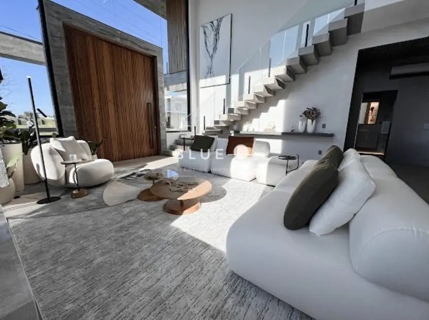 Casa de Condomínio com 5 quartos à venda, 477m2 em Torres - RS - imagem 4 Foto 4 de Casa de Condomínio com 5 quartos à venda, 477m2 em Torres - RS