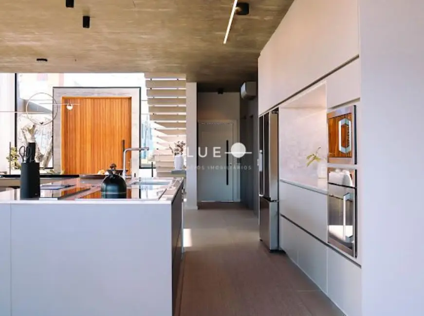 Casa de Condomínio com 5 quartos à venda, 477m2 em Torres - RS - imagem 9 Foto 9 de Casa de Condomínio com 5 quartos à venda, 477m2 em Torres - RS