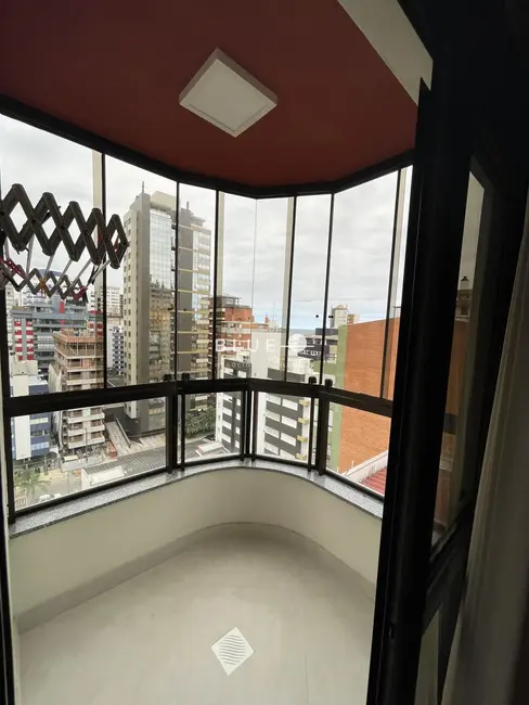 Apartamento com 3 quartos à venda, 180m2 em Torres - RS - imagem 1 Foto 1 de Apartamento com 3 quartos à venda, 180m2 em Torres - RS