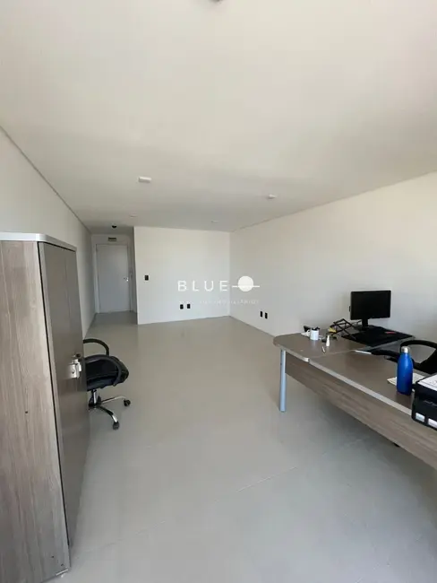 Foto 1 de Prédio Inteiro com 1 quarto à venda, 35m2 em Centro, Torres - RS