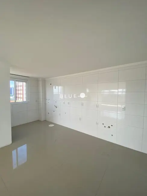 Foto 2 de Apartamento com 2 quartos à venda, 122m2 em Centro, Torres - RS