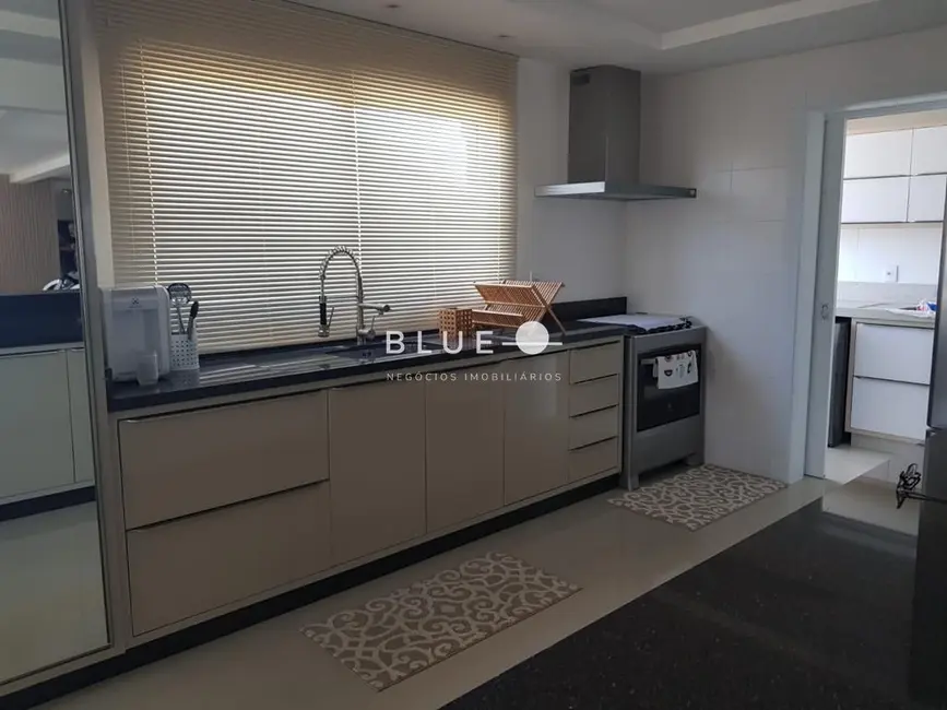 Foto 5 de Apartamento com 4 quartos à venda, 249m2 em Torres - RS