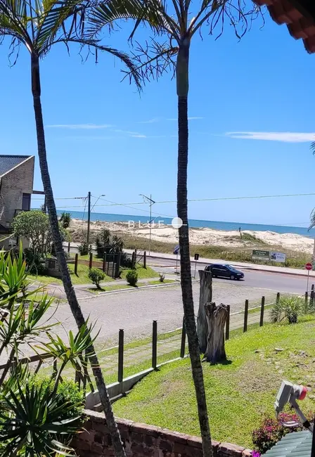 Casa com 3 quartos à venda, 220m2 em Torres - RS - imagem 3 Foto 3 de Casa com 3 quartos à venda, 220m2 em Torres - RS