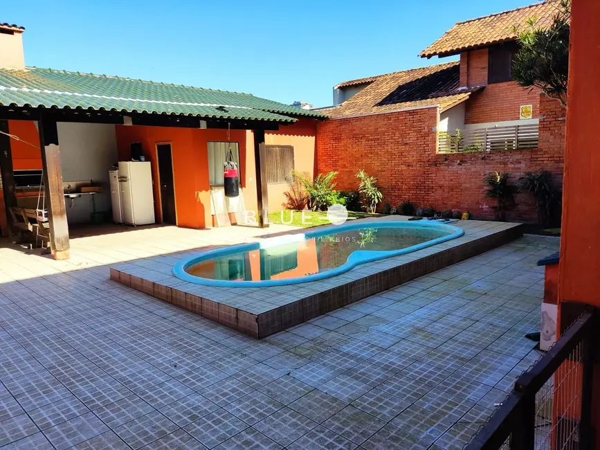 Casa com 3 quartos à venda, 220m2 em Torres - RS - imagem 7 Foto 7 de Casa com 3 quartos à venda, 220m2 em Torres - RS