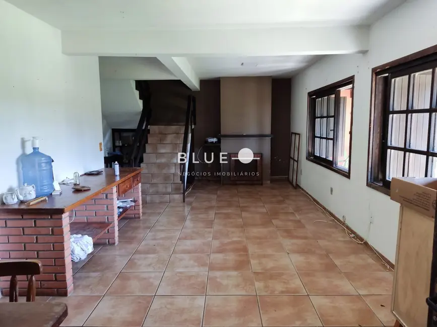 Casa com 3 quartos à venda, 220m2 em Torres - RS - imagem 4 Foto 4 de Casa com 3 quartos à venda, 220m2 em Torres - RS