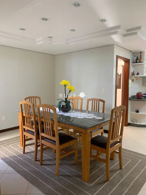 Casa com 3 quartos à venda, 255m2 em Centro, Torres - RS - imagem 7 Foto 7 de Casa com 3 quartos à venda, 255m2 em Centro, Torres - RS